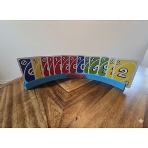 Customizable Hands-Free Playing Card‎ Holder for Card Games